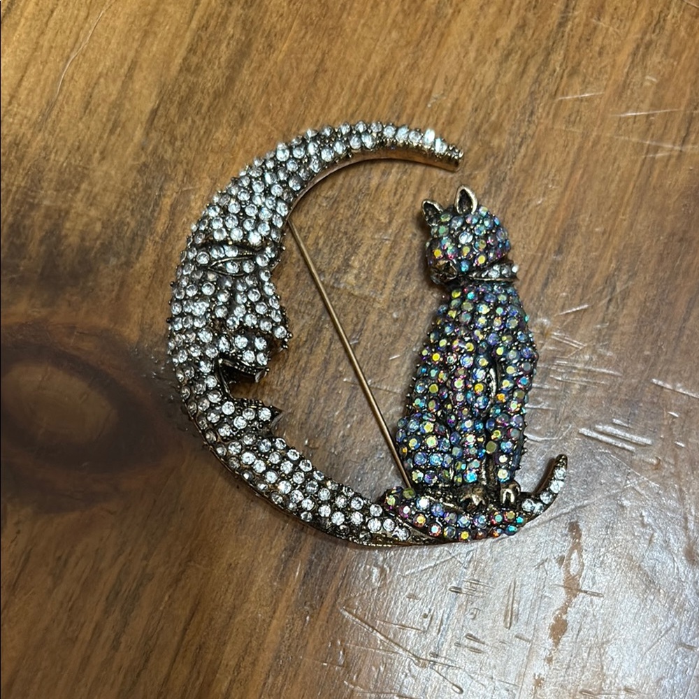 Elegant Rhinestone Crystal Cat And Laughing Moon Brooch